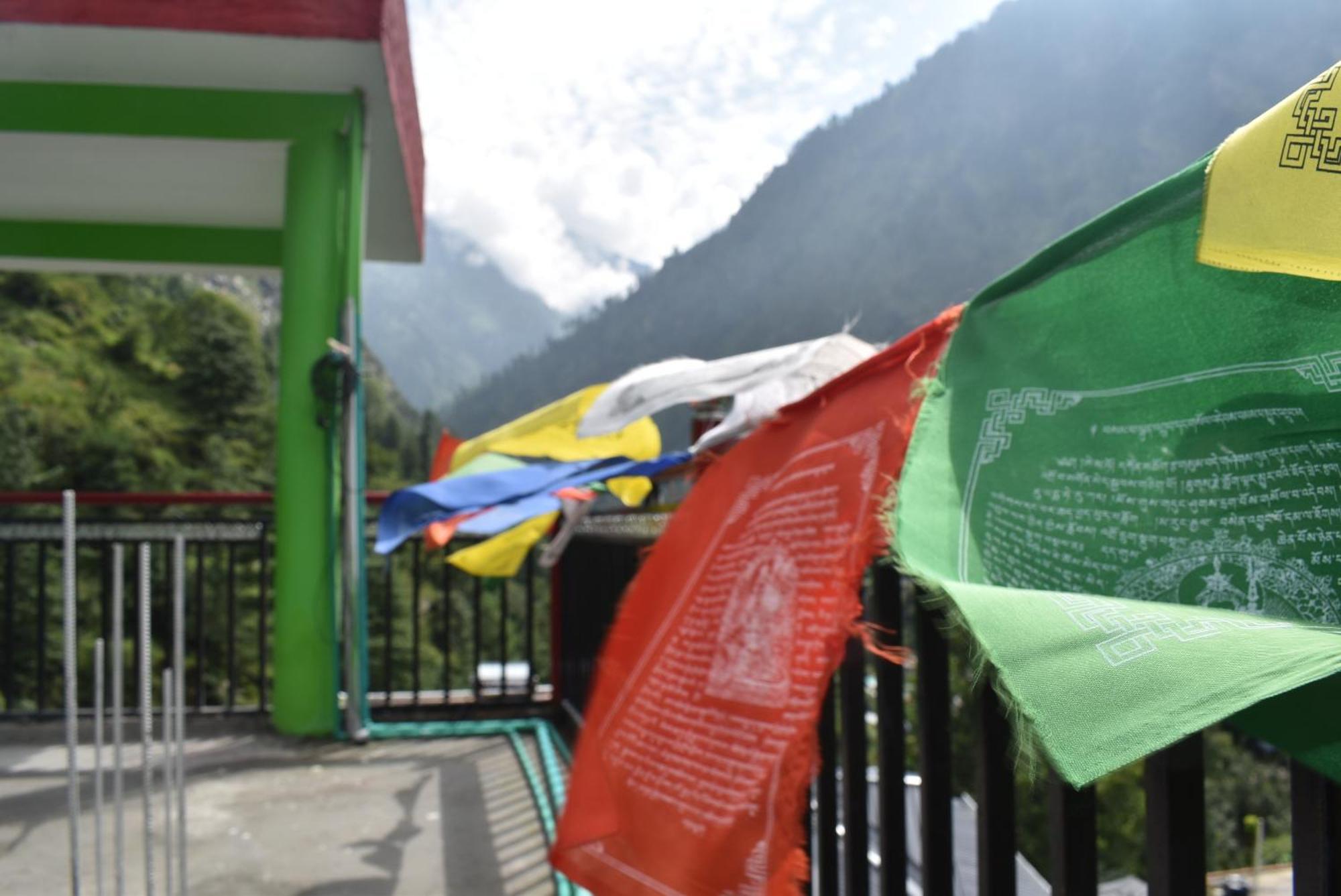 Pahadirovers Homestay & Cafe Kasol Exterior photo