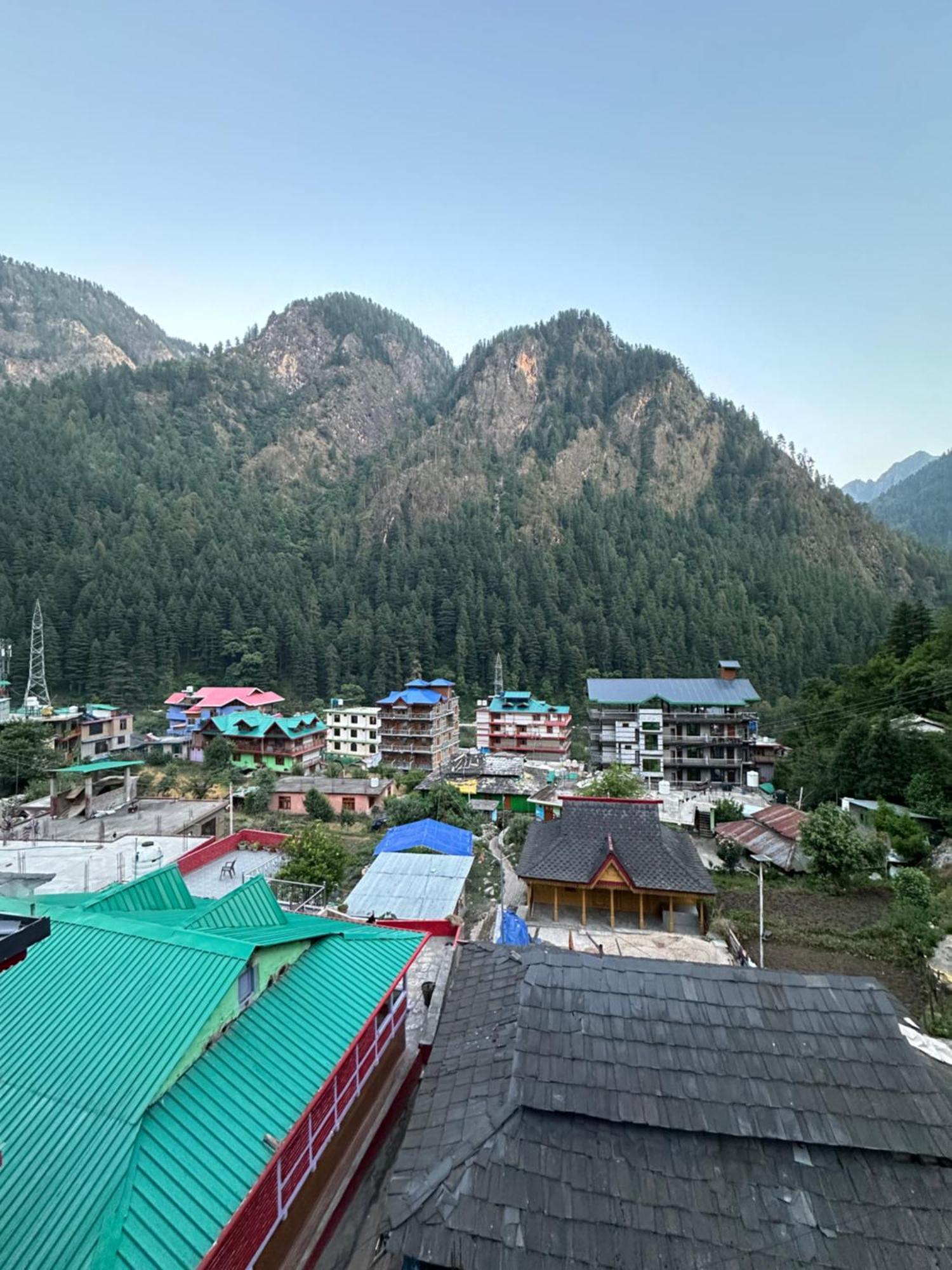 Pahadirovers Homestay & Cafe Kasol Exterior photo