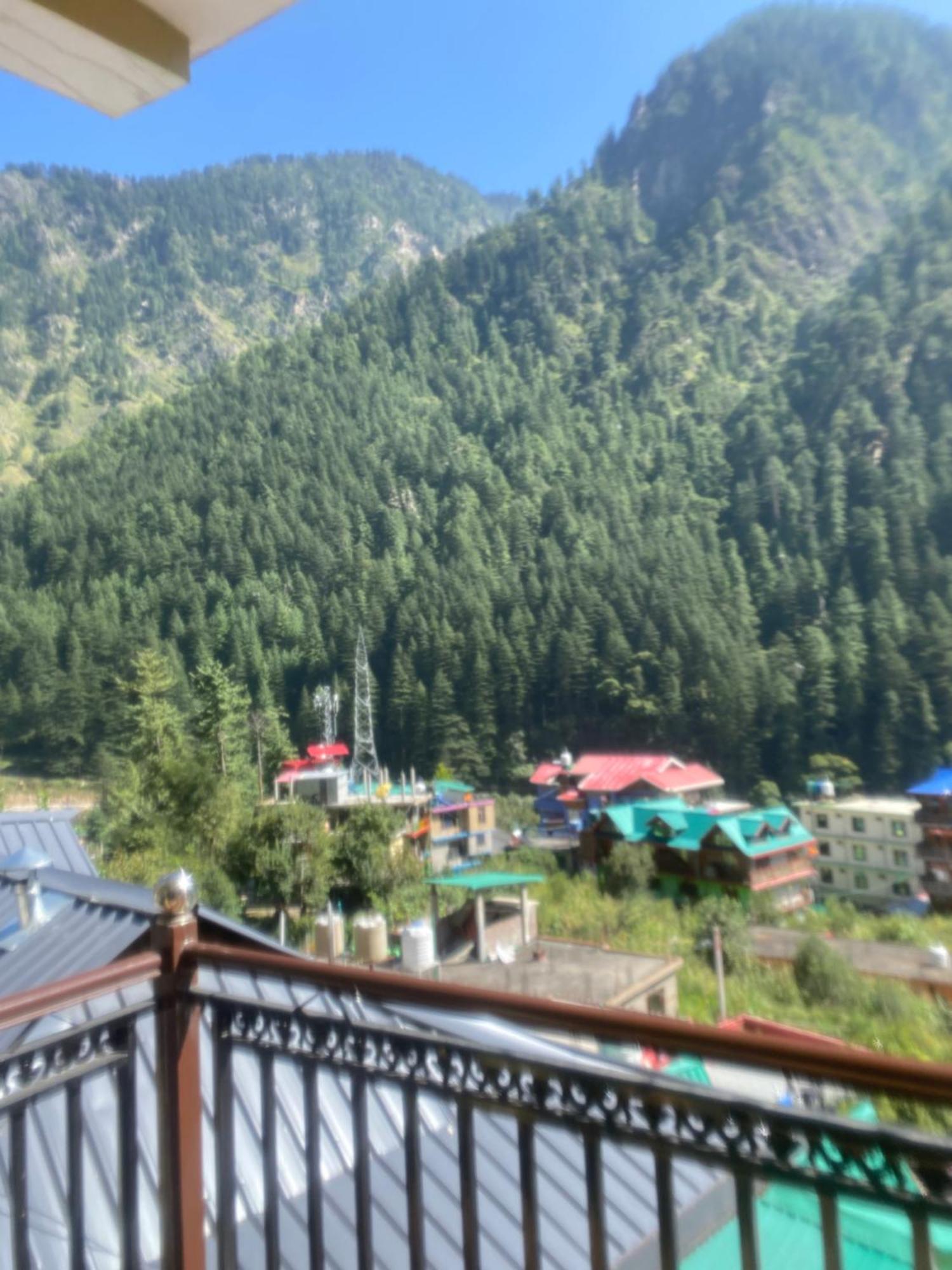 Pahadirovers Homestay & Cafe Kasol Exterior photo